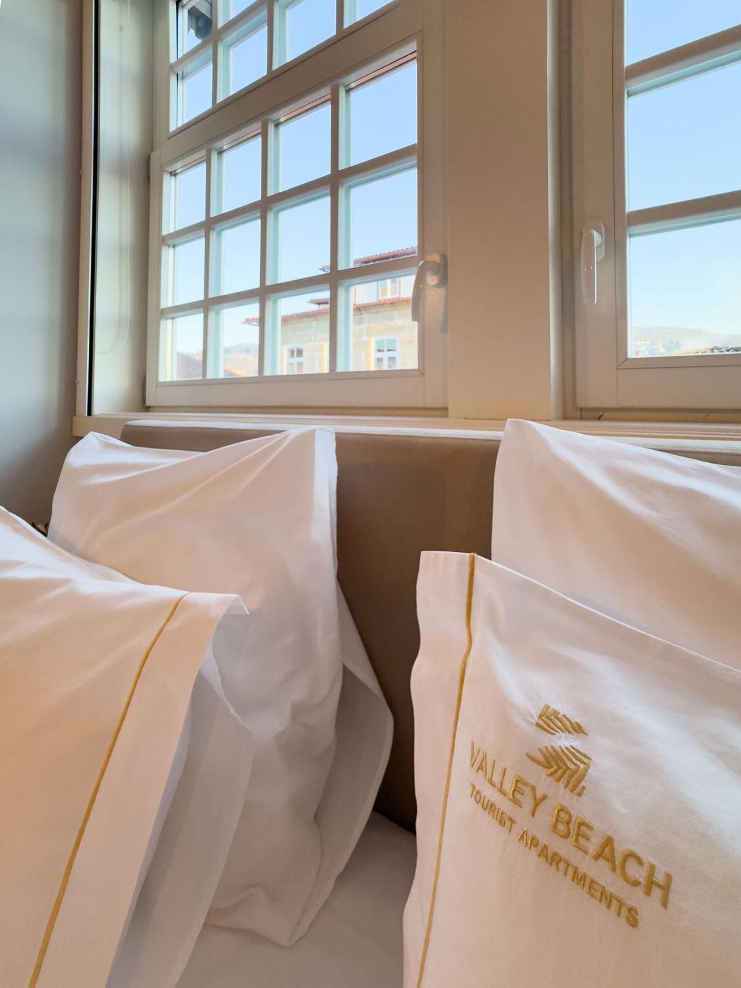 Aparthotel Largo Da Oliveira Guimarães Chambre photo