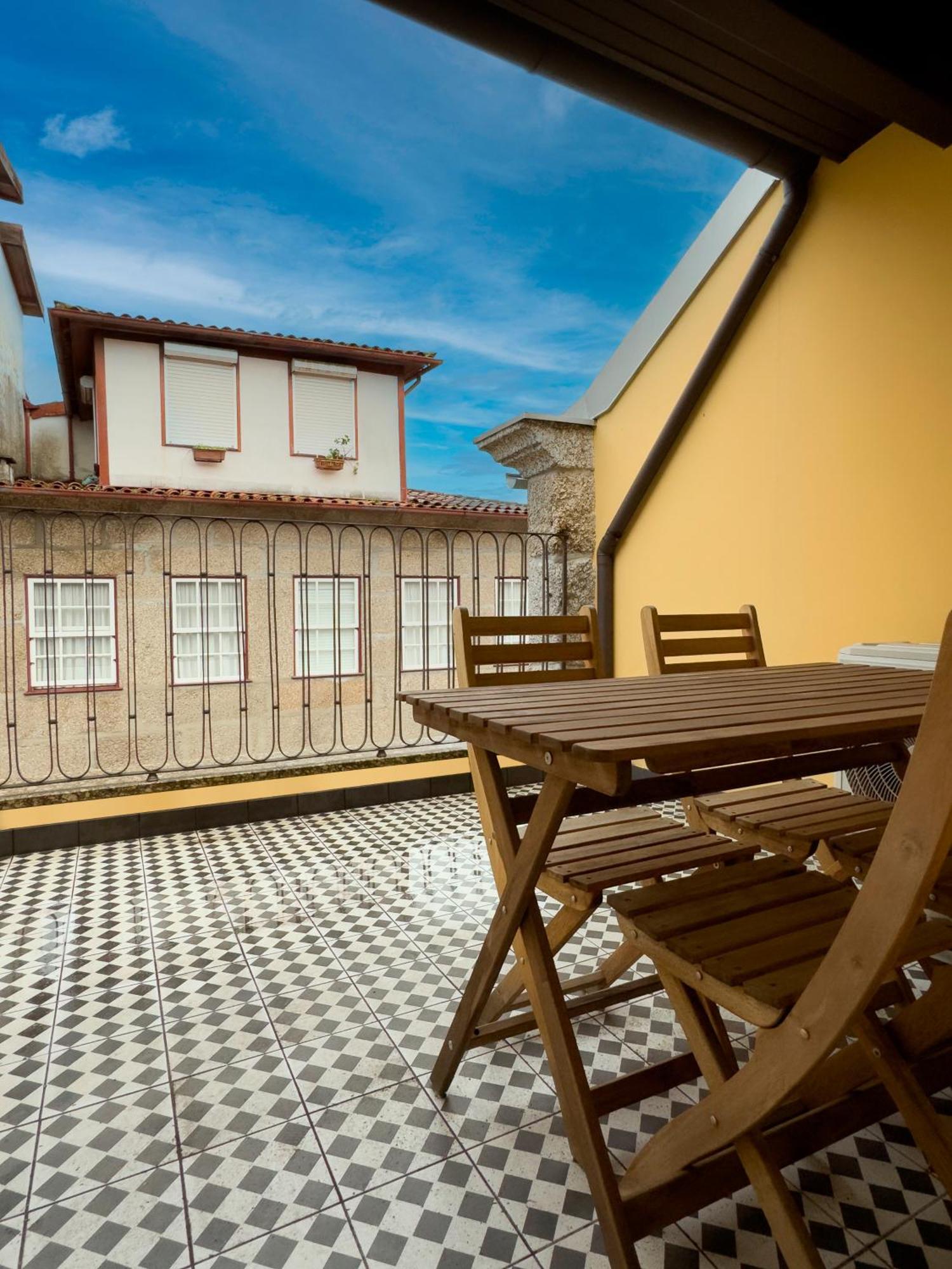 Aparthotel Largo Da Oliveira Guimarães Extérieur photo